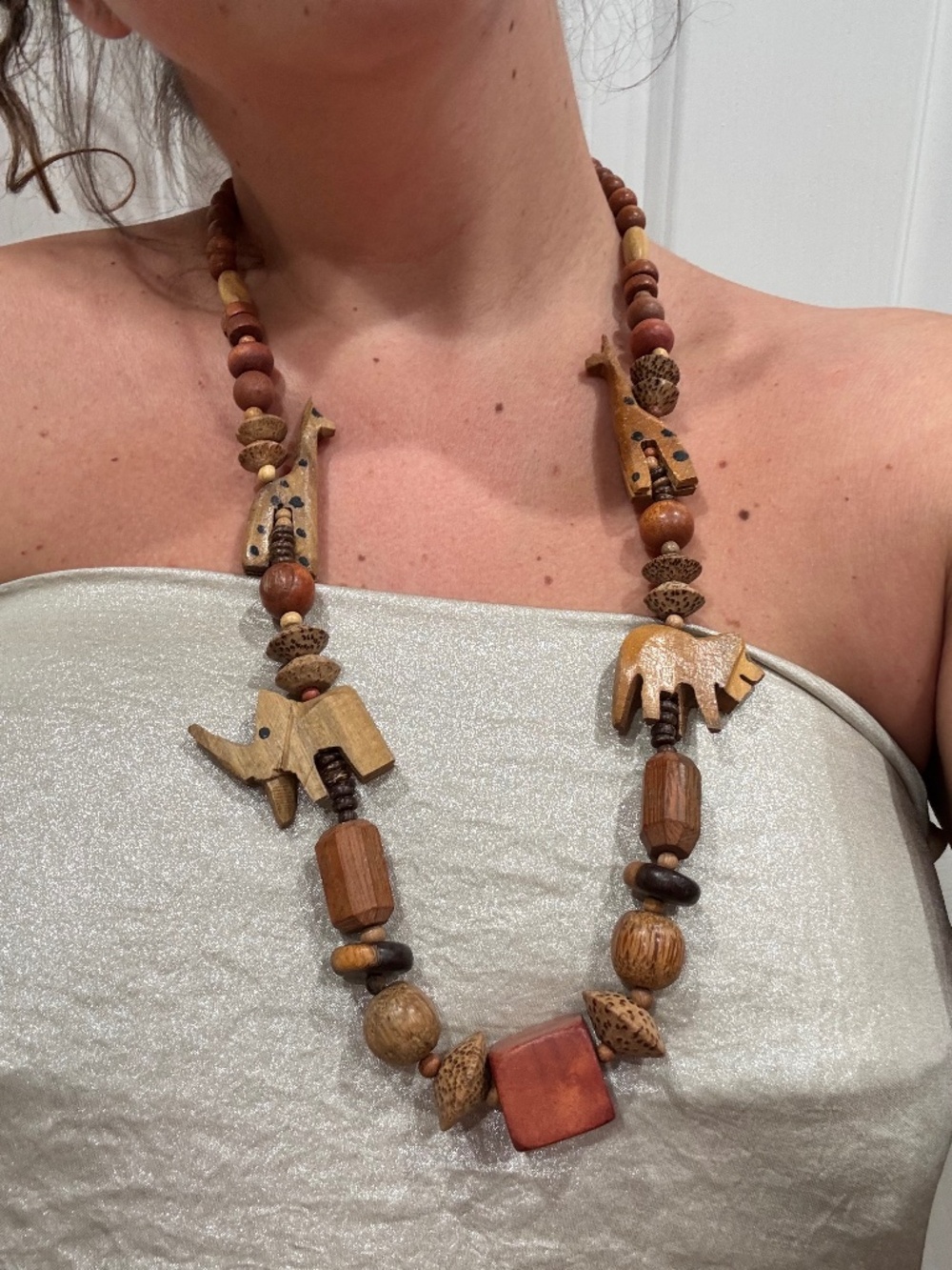 🐘 HANDMADE WOODEN ANIMAL NECKLACE